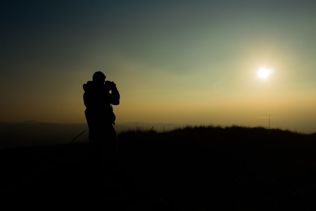 2024年楼宇自控系统集成方案对比：写字楼与商业综合体适配性分析